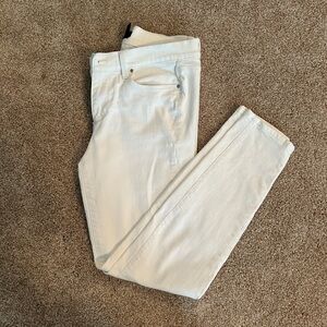 Ann Taylor Women’s White Jeans Size 2